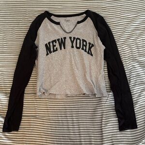 no boundaries long sleeve top!